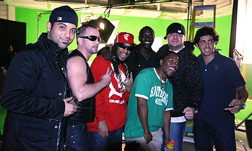 Dale â€˜Rageâ€™ Resteghini (2nd from left), Lil Jon, Akon, DJ Felli Fel and others on set of â€œGet Buck In Hereâ€