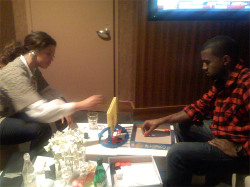 Beyonce and Kanye West playing Connect 4