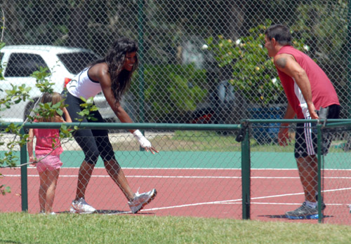 Naomi Campbell box training in Uruguay