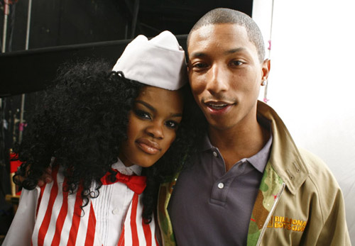 Teyana Taylor and Pharrell on the set of â€œGoogle Me, Babyâ€