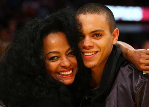 Diana and Evan Ross at Lakers Game - March 7th 2008