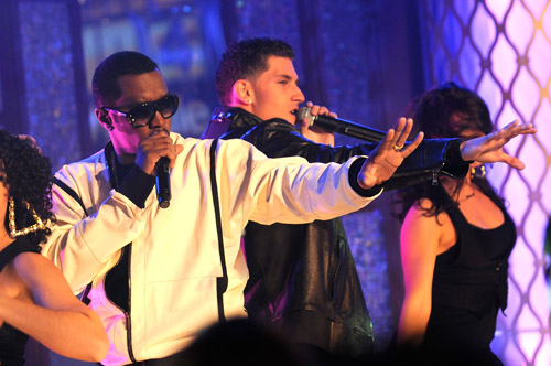 Diddy and Donnie performing at the MTB4 (Season 2) finale