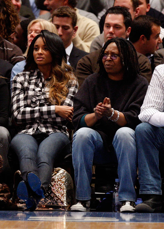 Ciara & Whoopi Goldberg // Knicks vs. Cavs basketball game (02.04.09)