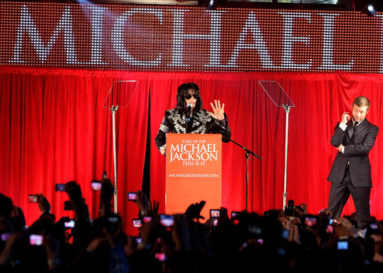 Michael Jackson's big concert announcement in London (Mar. 5th 2009)