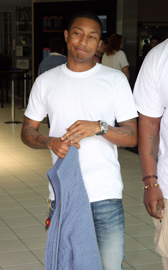 Pharell Williams at Perth Airport in Australia (Mar. 1st 2009)