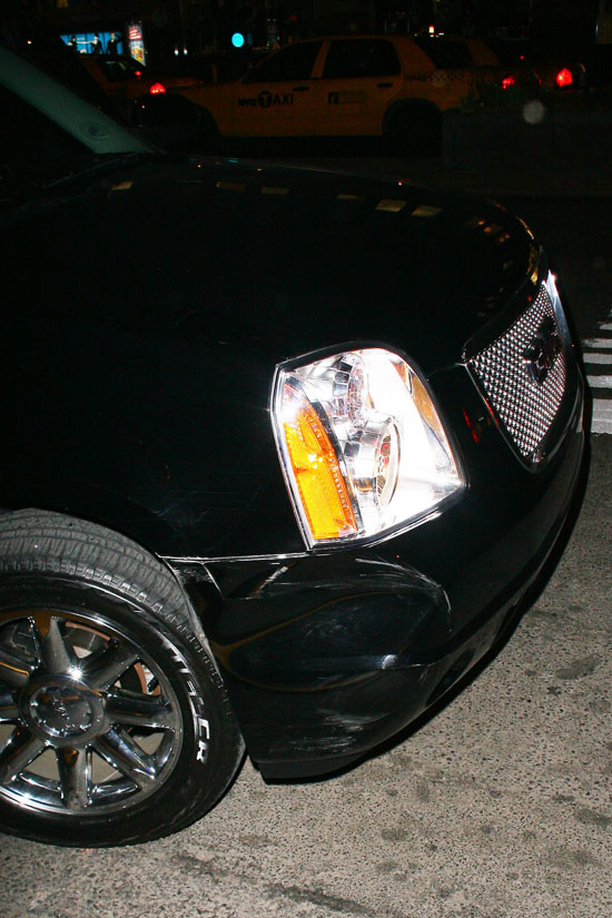 Rihanna\'s driver involved in fender bender