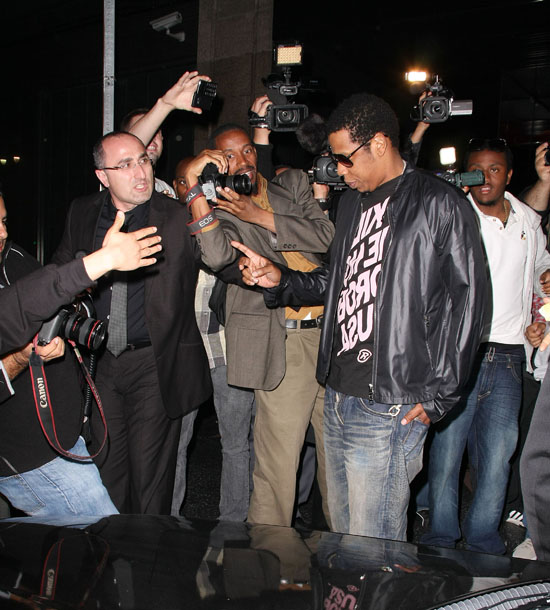 Jay-Z leaving Katsuya Restaurant in Los Angeles (Apr. 30th 2009)