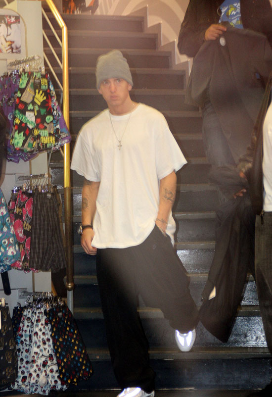 Eminem shopping at Snipes in Cologne, Germany (May 8th 2009)