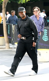 Denzel Washington outside of the Staples Center at the Lakers/Nuggets game (May 27th 2009)