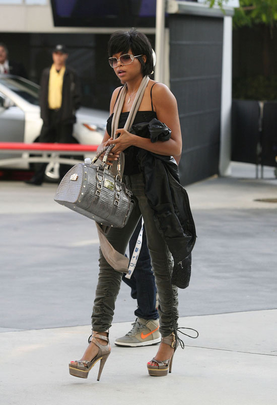 Taraji P. Henson arriving at Staples Center in Los Angeles for the Lakers/Nuggets game (May 27th 2009)