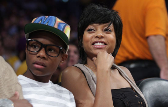 Taraji P. Henson & guest at Lakers/Nuggets Playoff game in Los Angeles (May 27th 2009)