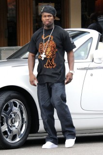 50 Cent on the set of HBO\'s Entourage in Los Angeles (June 12th 2009)