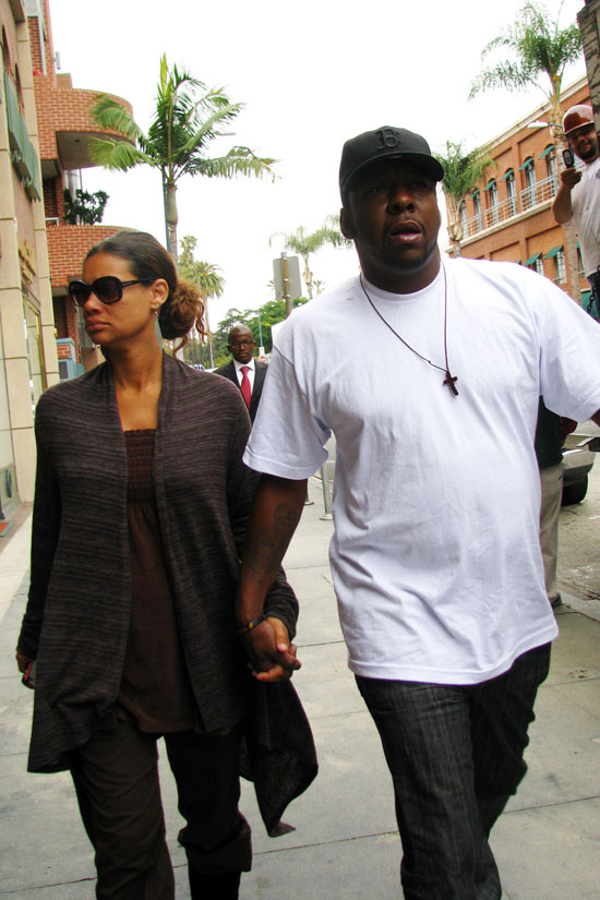Bobby Brown & girlfriend/manager Alicia Etheridge on Bedford Dr. in Beverly Hills (June 9th 2009)