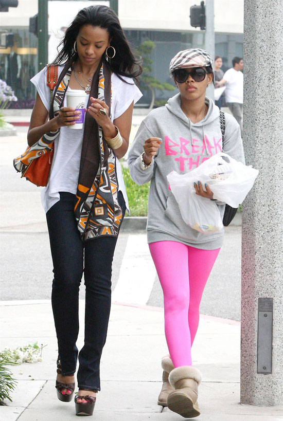Vanessa & Angela Simmons filming scenes for Daddy's Girls (June 3rd 2009)