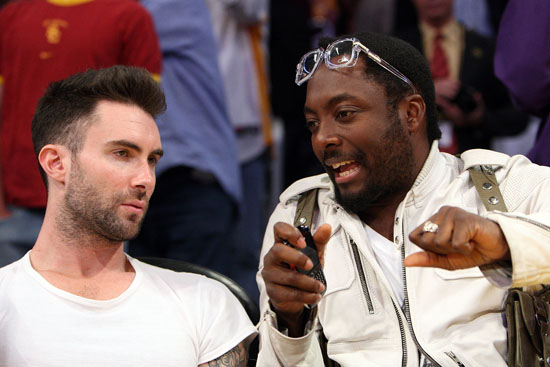 Adam Levine & Will.i.am // NBA Finals 2009 Game 2