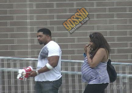 Jennifer Hudson (7 months pregnant) & fiancee David Otunga