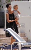 Halle Berry and her daughter Nahla poolside in Miami (July 7th 2009)