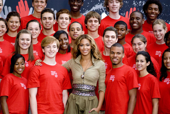 Beyonce & The Chicago Children's Choir // "Show Your Helping Hand" Press Conference in Chicago