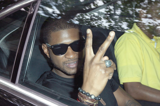 Usher arriving at the Dior fashion show in Paris, France (June 28th 2009)