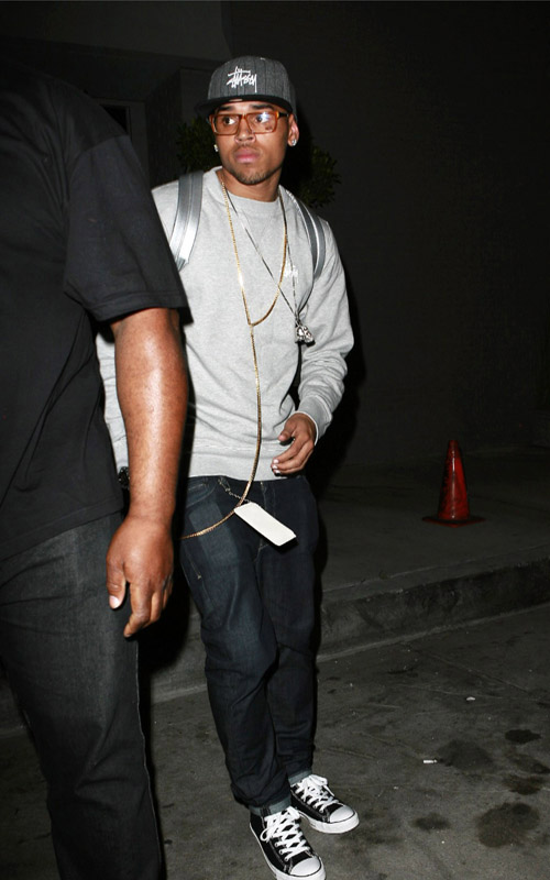 Chris Brown leaving Hollywood studio (July 21st 2009)