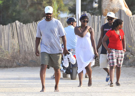 Denzel Washington and his kids at Nikki Beach in St. Tropez, France (July 4th 2009)