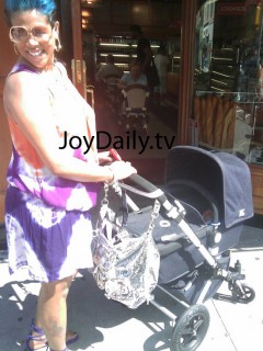 Kelis & baby Knight in NYC (July 30th 2009)