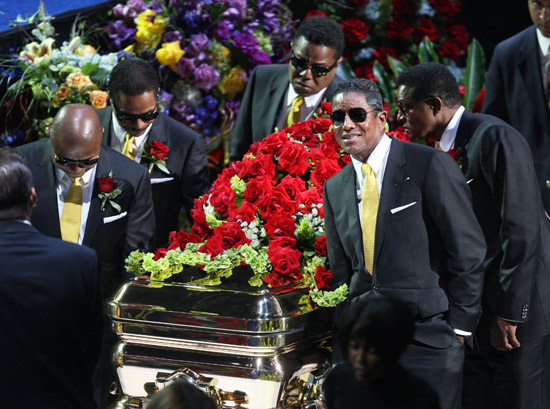 Randy, Marlon, Tito, Jermaine and Jackie Jackson // Michael Jackson's Public Memorial