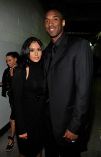 Kobe Bryant and his wife Vanessa // Michael Jackson's Public Memorial (Backstage)
