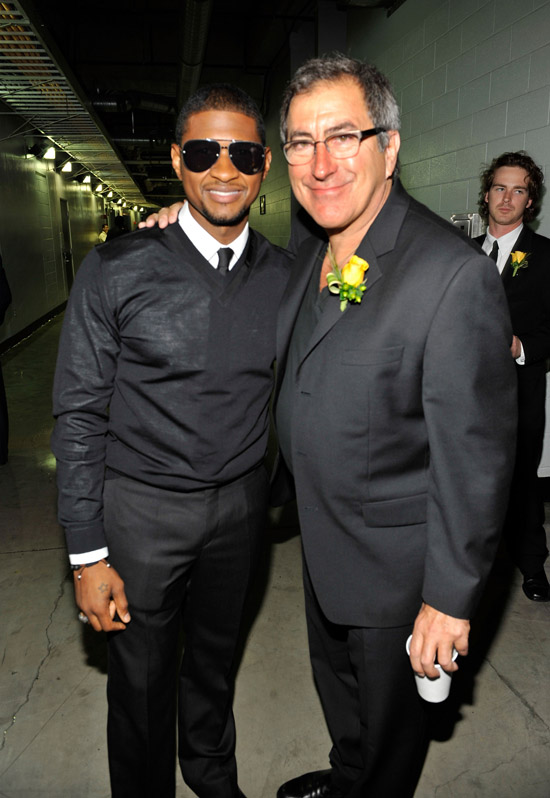 Usher and (director) Kenny Ortega // Michael Jackson's Public Memorial (Backstage)