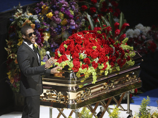 Usher // Michael Jackson's Public Memorial at Los Angeles' Staples Center