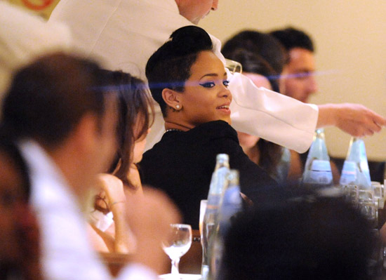 Rihanna dines at Downtown Cipriani in NYC (July 28th 2009)