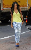 Ciara shopping at Chanel in NYC (September 3rd 2009)