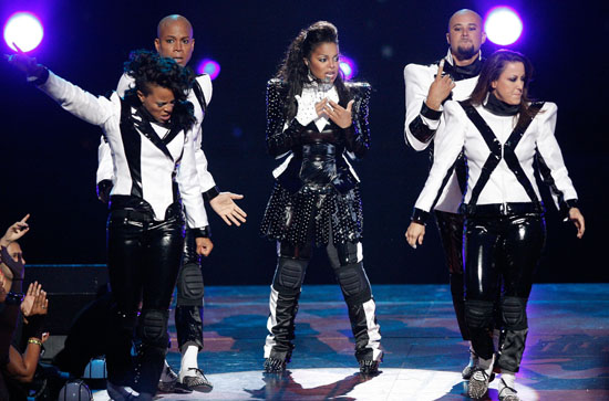Janet Jackson peforms "Scream" during the Michael Jackson tribute at the 2009 MTV Video Music Awards
