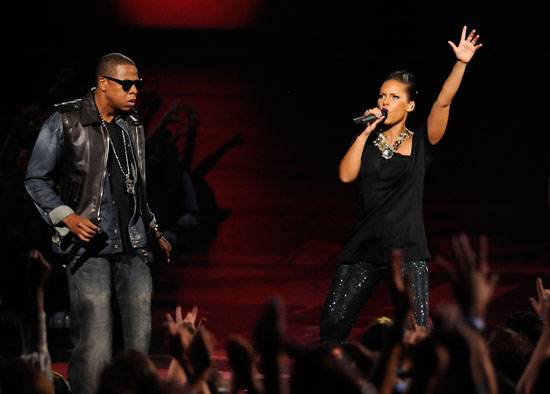 Jay-Z and Alicia Keys performing "Empire State of Mind" at the 2009 MTV Video Music Awards