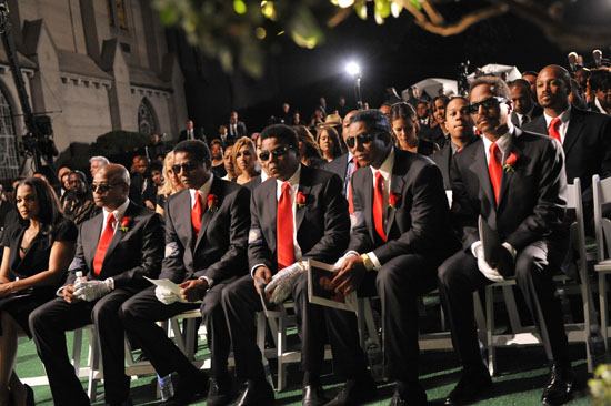 Janet Jackson, Randy Jackson, Jackie Jackson, Tito Jackson, Jermaine Jackson and Marlon Jackson // Michael Jackson's Private Funeral