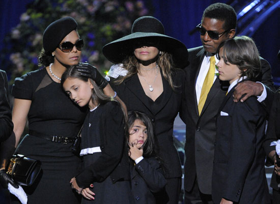 (L-R) Singer Janet Jackson, Paris Jackson, Prince Michael II, La Toya 