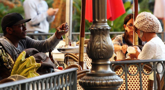 Bobby Brown with his girlfriend Alicia Etheridge and their son Cassius eating lunch in Hollywood, CA - November 16th 2009