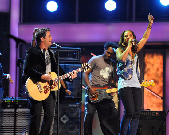 Alejandro Sanz and Alicia Keys // 10th Annual Latin Grammy Awards (Show)