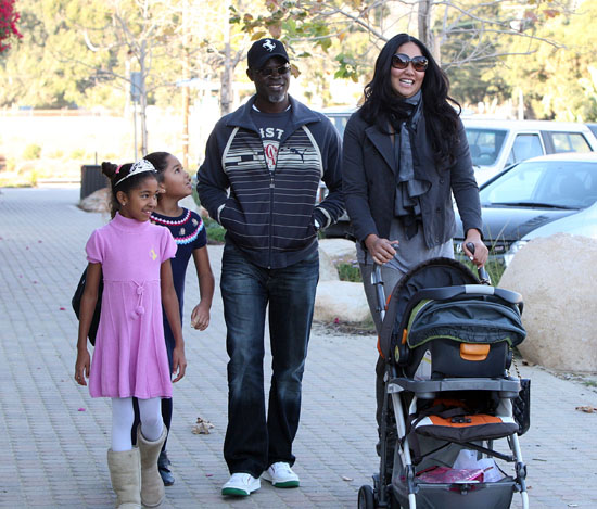 Kimora Lee, Djimon Honsou, Ming and Aoki at Cross Creek Park in Malibu, CA (November 22nd 2009)