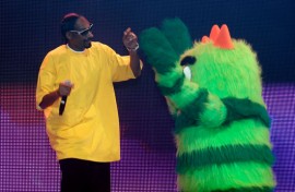 Snoop Dogg and Brobee // "Yo Gabba Gabba! : There's A Party In My City" Live Show