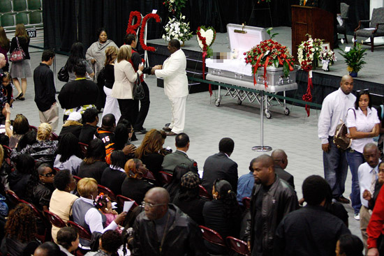 Cincinnati Bengals player Chris Henry's (#15) funeral