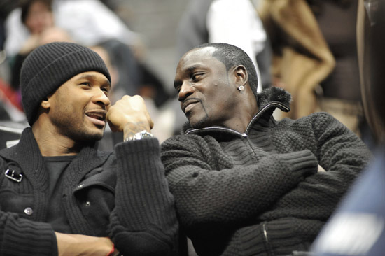 Usher & Akon // Atlanta Hawks vs. Cleveland Cavaliers Basketball Game - December 29th 2009
