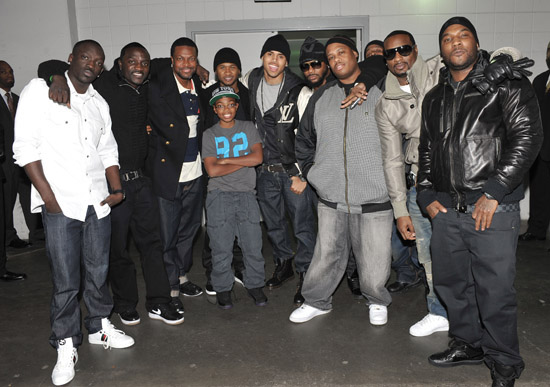 Bo, Akon, Chris Tucker, Destin Tucker, Usher, Chris Brown, Polow Da Don, Tubby, Devyne Stephens and Young Jeezy // Atlanta Hawks vs. Cleveland Cavaliers Basketball Game - December 29th 2009