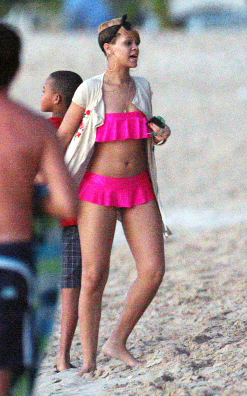 Rihanna out on the beach in Barbados - December 26th 2009