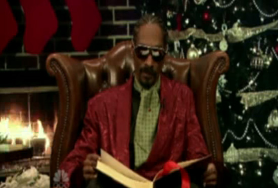 VIDEO: Snoop Dogg Reads "How the Grinch Stole Christmas" on Late Night with Jimmy Fallon -- click to watch!