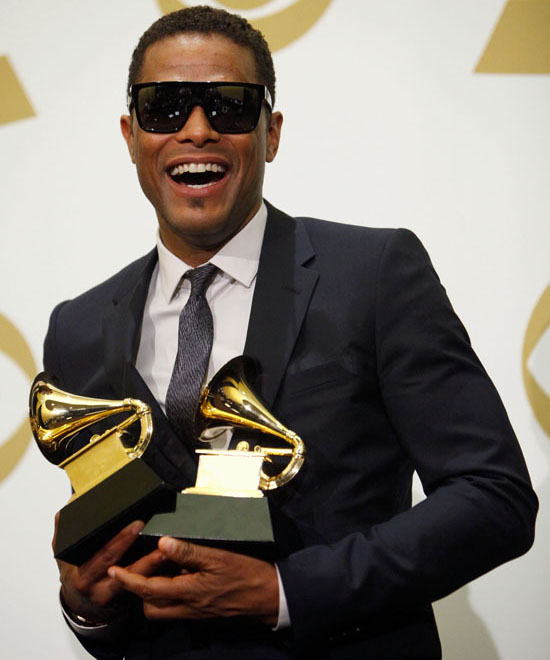 Success Forces Maxwell to Delay New Album