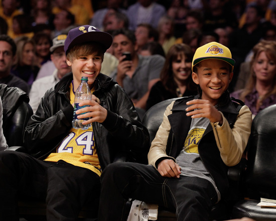 justin bieber lakers. Pop singer Justin Bieber was