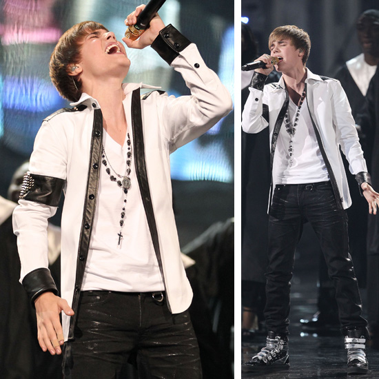 http://gossiponthis.com/wp-content/uploads/2010/11/amas-justinbieber.jpg