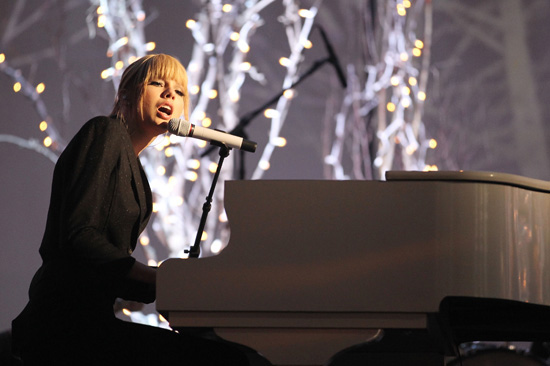 back to december taylor swift album. Taylor Swift performed her