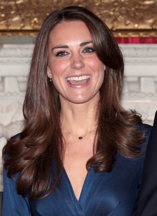 is kate middleton too skinny prince william kate middleton engagement photos. Kate Middleton Engagement Ring